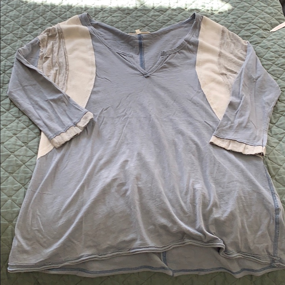 Francesca‘s Top